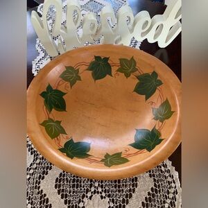 VINTAGE MUNISING hand painted Green Ivy 11” wooden Serving Bowl